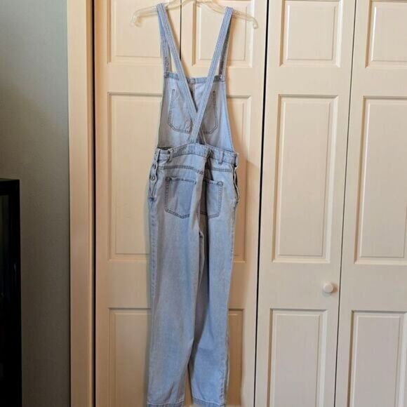Forever 21 Blue Distressed Denim Overalls, Size 28. NWOT! - Picture 2 of 7